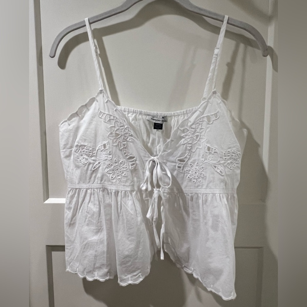 American Eagle White Floral Embroidered Eyelet Top NWT